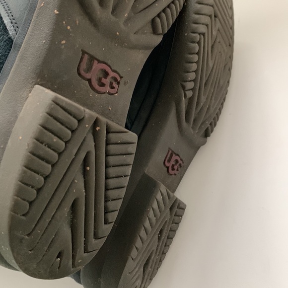 UGG - US 8 tall black boots suede and leather thick lined insulated wate… - Picture 8 of 12